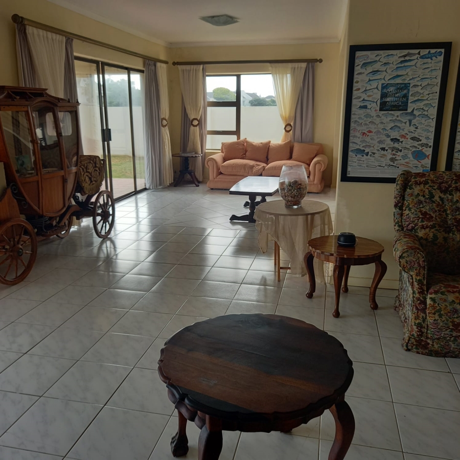 7 Bedroom Property for Sale in Royal Alfred Marina Eastern Cape
